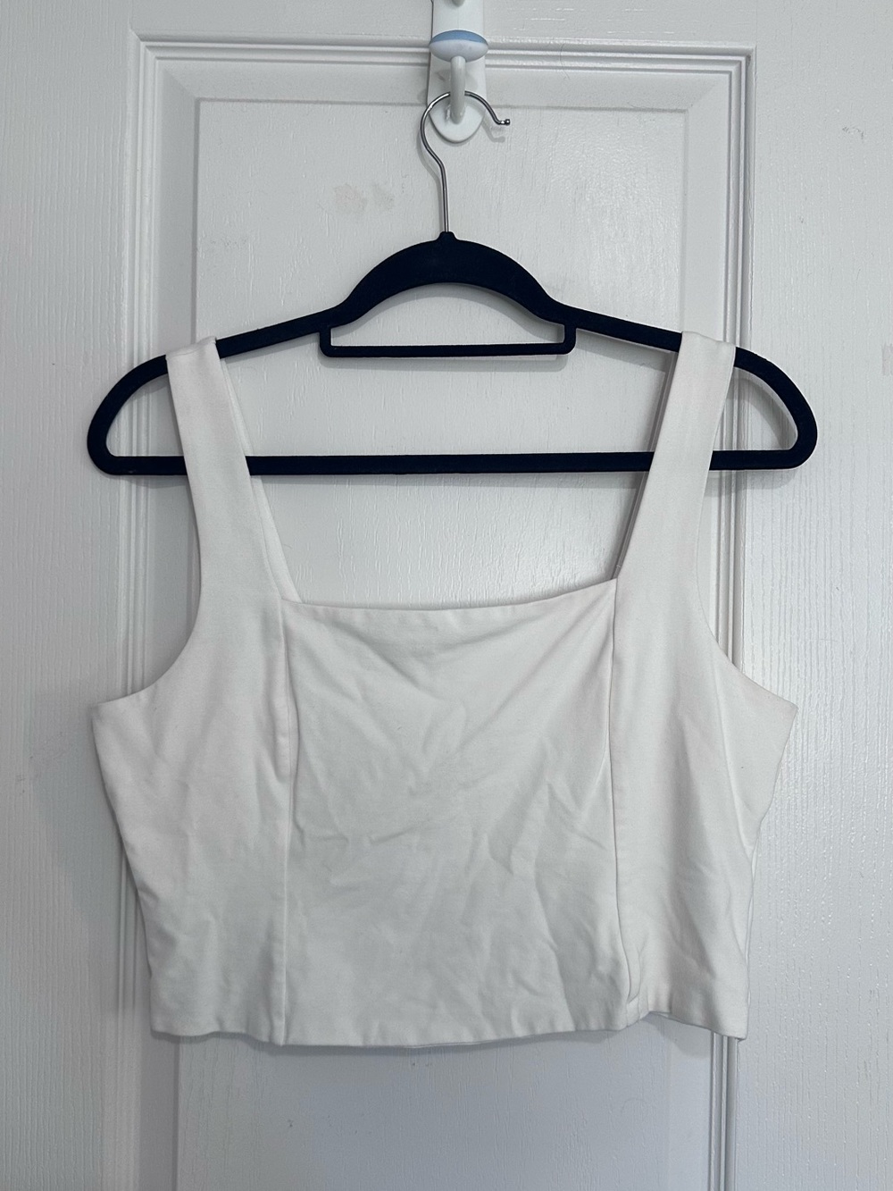 RW&CO. White Square-Neck Crop Tank Top